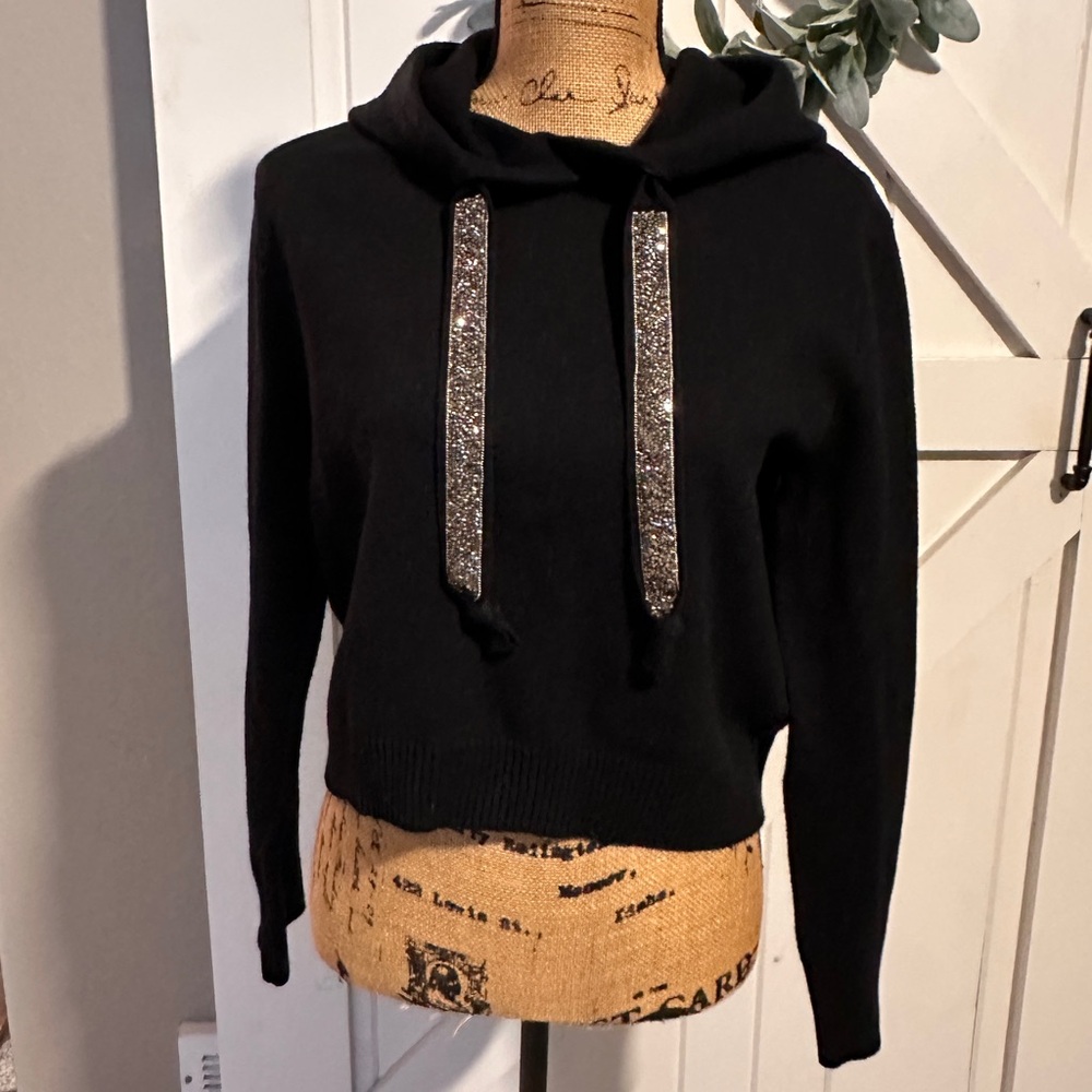 Zara sweater. Black. Sz. L